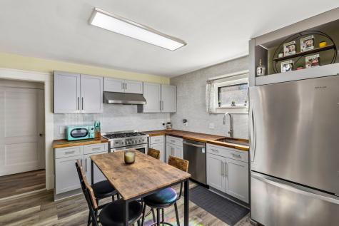 220 E Edgewood Avenue New Castle PA 16105