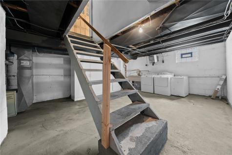 4357 Winterburn Greenfield PA 15207