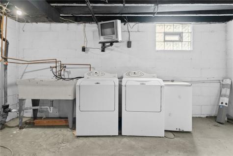 4357 Winterburn Greenfield PA 15207