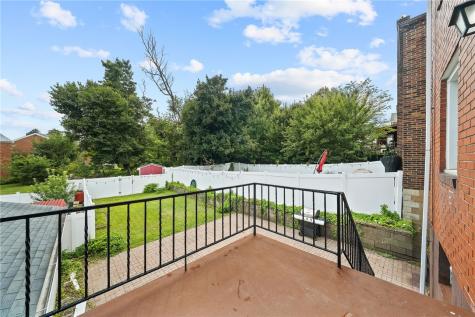 4357 Winterburn Greenfield PA 15207