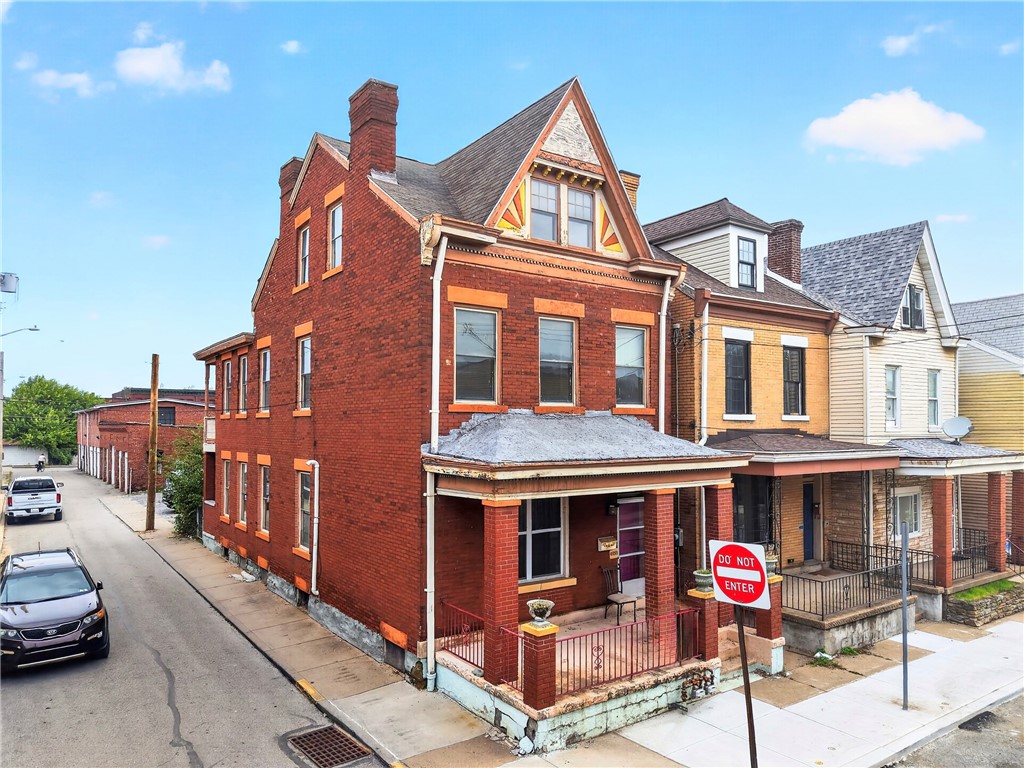 4053 Cabinet Street Bloomfield PA 15224