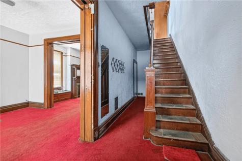 4053 Cabinet Street Bloomfield PA 15224