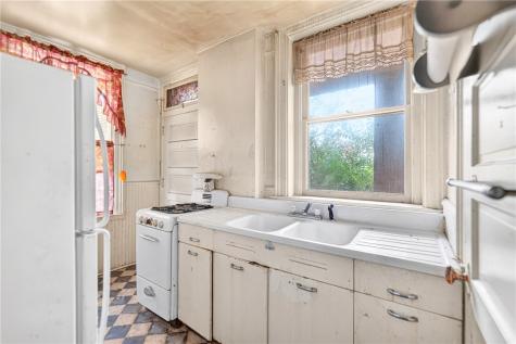4053 Cabinet Street Bloomfield PA 15224
