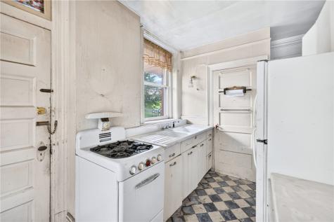 4053 Cabinet Street Bloomfield PA 15224