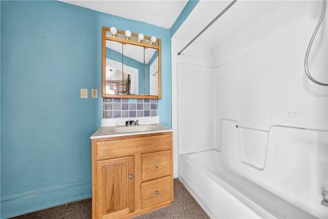 4053 Cabinet Street Bloomfield PA 15224