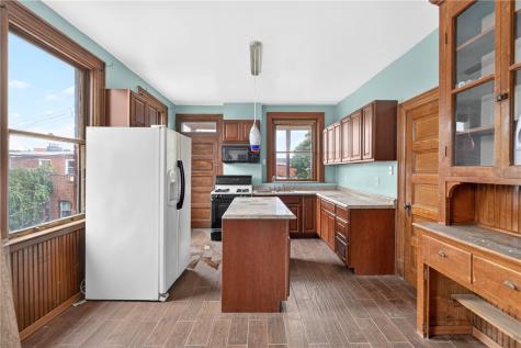 4053 Cabinet Street Bloomfield PA 15224