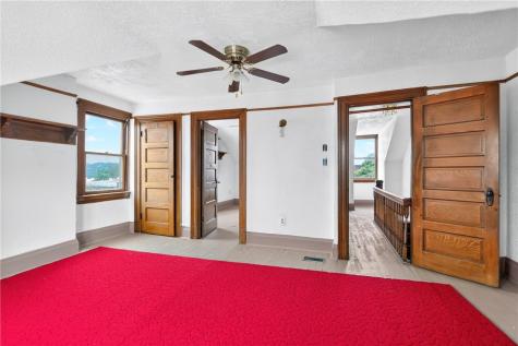 4053 Cabinet Street Bloomfield PA 15224