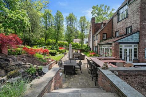 430 Woodland Road Edgeworth PA 15143