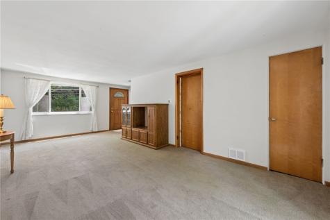 341 E Agnew Avenue Carrick PA 15210