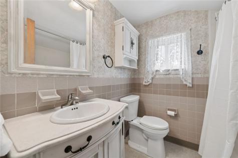 341 E Agnew Avenue Carrick PA 15210