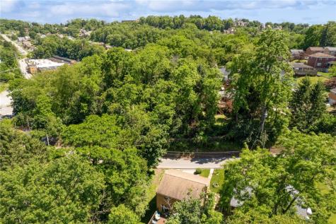 341 E Agnew Avenue Carrick PA 15210
