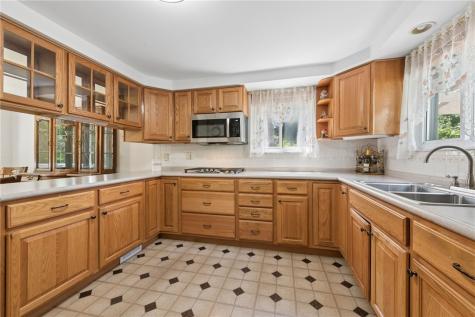 341 E Agnew Avenue Carrick PA 15210