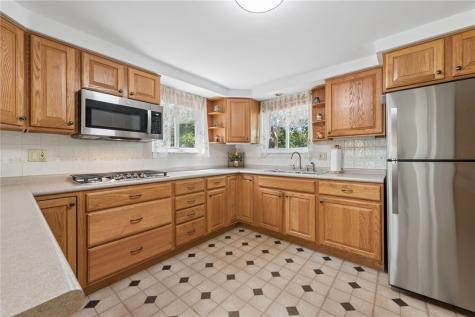 341 E Agnew Avenue Carrick PA 15210
