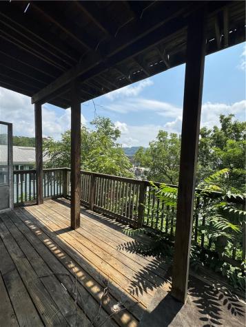 863 Vista Street East Allegheny PA 15212