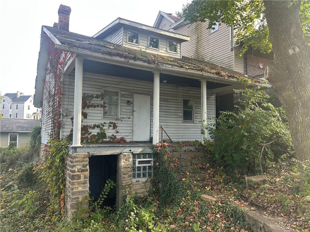 203 Wood Street Belle Vernon PA 15012