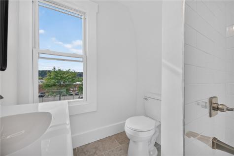 1427 Duss Avenue Ambridge PA 15003