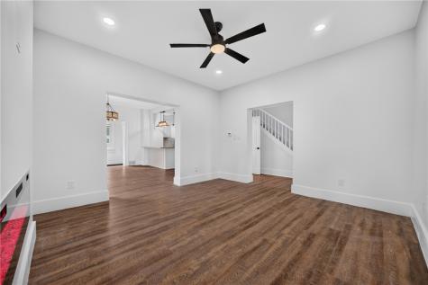 1427 Duss Avenue Ambridge PA 15003