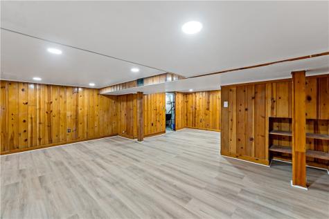 859 Corbett Drive Castle Shannon PA 15234