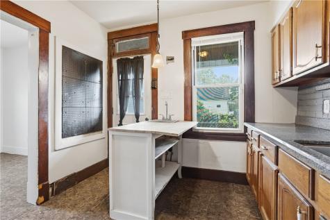 88 Vine Street Ambridge PA 15003