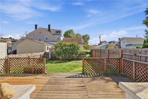 88 Vine Street Ambridge PA 15003
