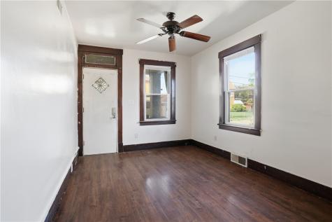 88 Vine Street Ambridge PA 15003