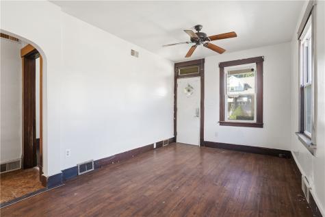 88 Vine Street Ambridge PA 15003