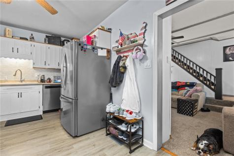 152 N Haft Street Houston PA 15342