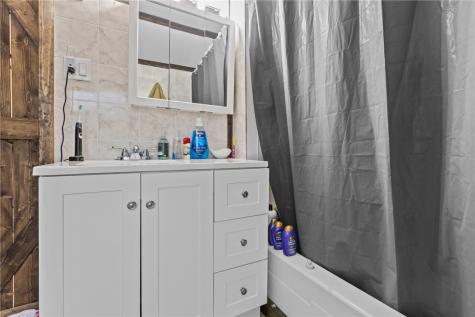 152 N Haft Street Houston PA 15342