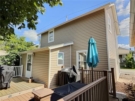 152 N Haft Street Houston PA 15342