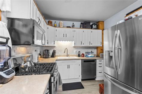 152 N Haft Street Houston PA 15342