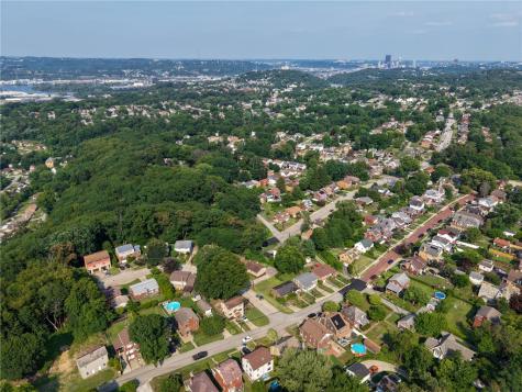 110 Clearfield Place Sheraden PA 15204