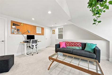 3214 Dobson Street Polish Hill PA 15219