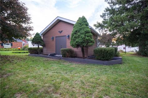 3013 21st Avenue Beaver Falls PA 15010