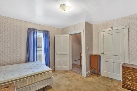 524 8th Street Irwin PA 15642