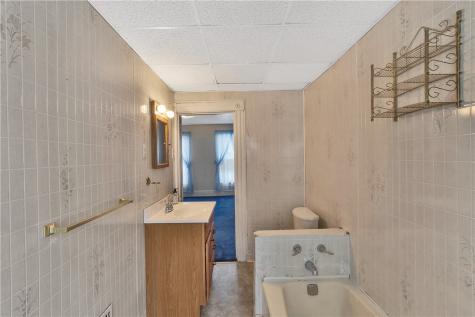 524 8th Street Irwin PA 15642