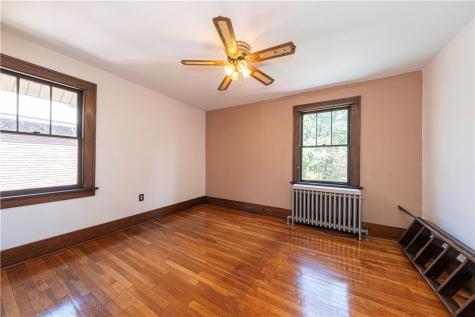 319 Stanford Avenue West View PA 15229