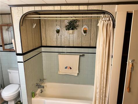 10 Leet Avenue Greenville Boro PA 16125