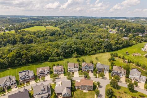 1518 Celebration Circle South Fayette PA 15017