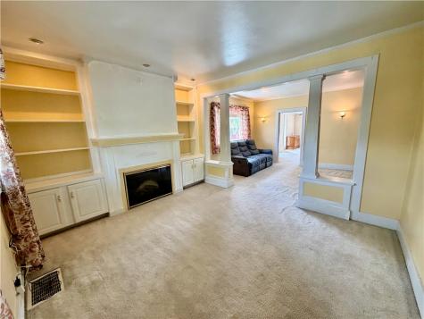 319 Manhattan Avenue Shaler PA 15223