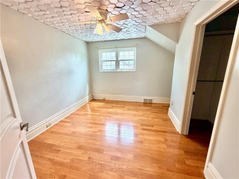 319 Manhattan Avenue Shaler PA 15223