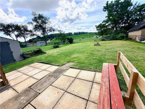 319 Manhattan Avenue Shaler PA 15223