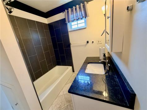 319 Manhattan Avenue Shaler PA 15223