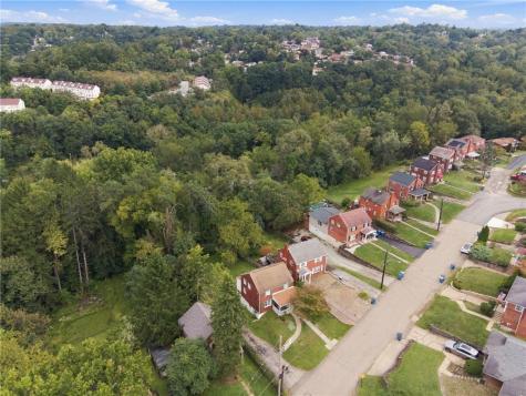 5741 Front Street Verona PA 15147