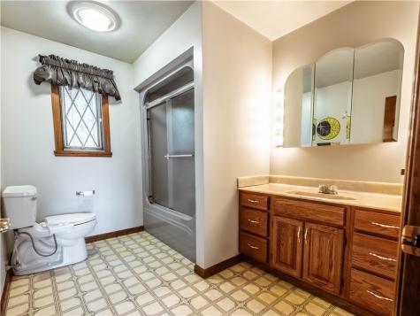 196 White Oak Drive Allegheny Township PA 15068