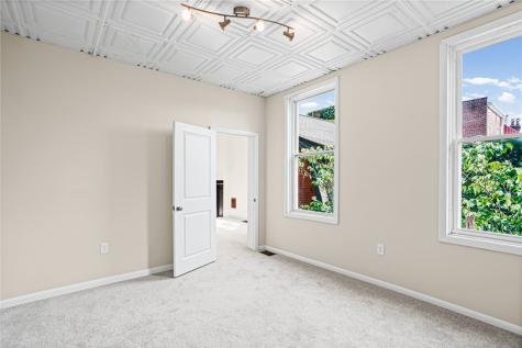 220 S Millvale Avenue Bloomfield PA 15224