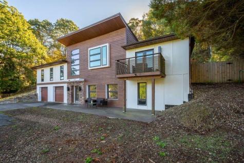 1645 Pegher Lane Franklin Park PA 15143