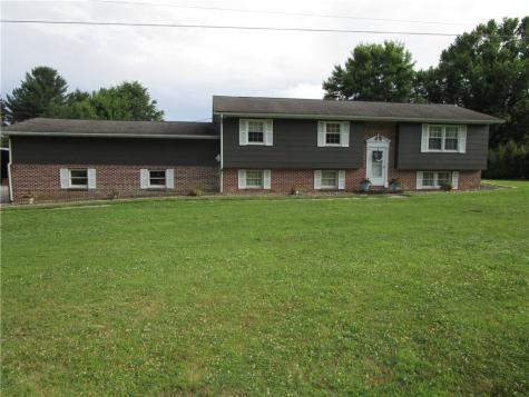 2872 Gull Lane South Pymatuning Township PA 16154