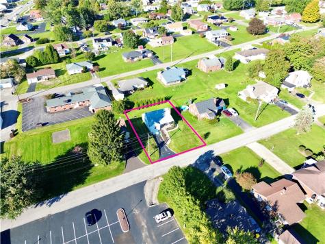 212 W Fairmont Avenue Neshannock Township PA 16105