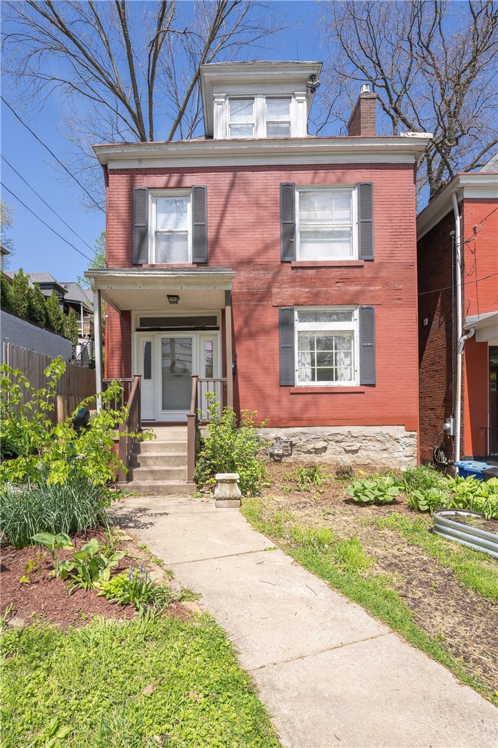 184 W Hutchinson Avenue Edgewood PA 15218