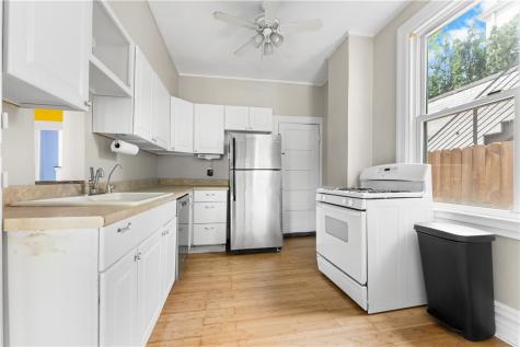 184 W Hutchinson Avenue Edgewood PA 15218